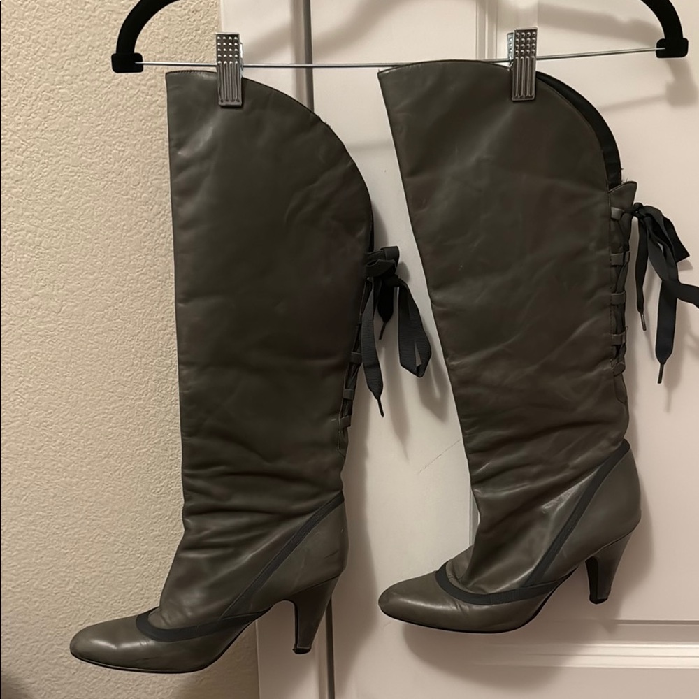 SOLD!!! “Feud” by Steve Madden. Elegant Gray Knee-High Women's Boots